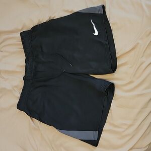 Men's size large athletic shorts